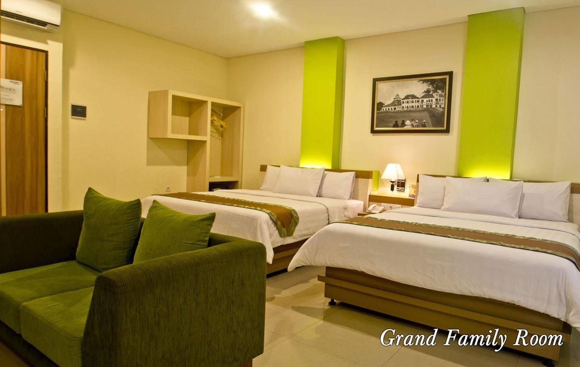 De Batara Hotel Bandung Esterno foto